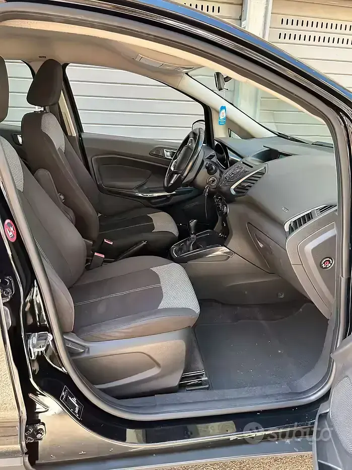 Usata Ford Ecosport 95 CV (69 kW) 2015 Nero SUV