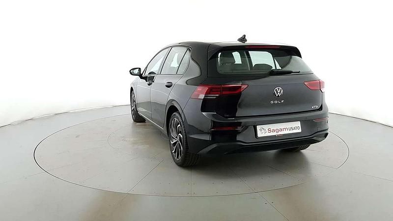 Usata VW Golf VIII Life 110 CV (80 kW) 2022 Nero deep effetto perlato Berlina