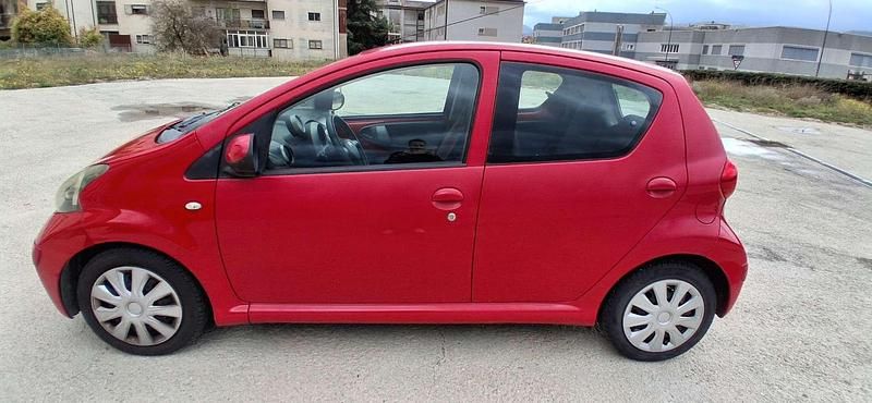 Usata Toyota Aygo Sol 68 CV (50 kW) 2007 Utilitaria