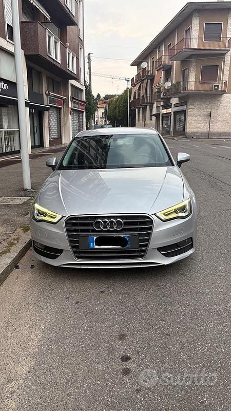 Grigio Usata 2014 Audi A3 Due volumi | 11.500 € (Ottimo prezzo) - Immagine 1/4
