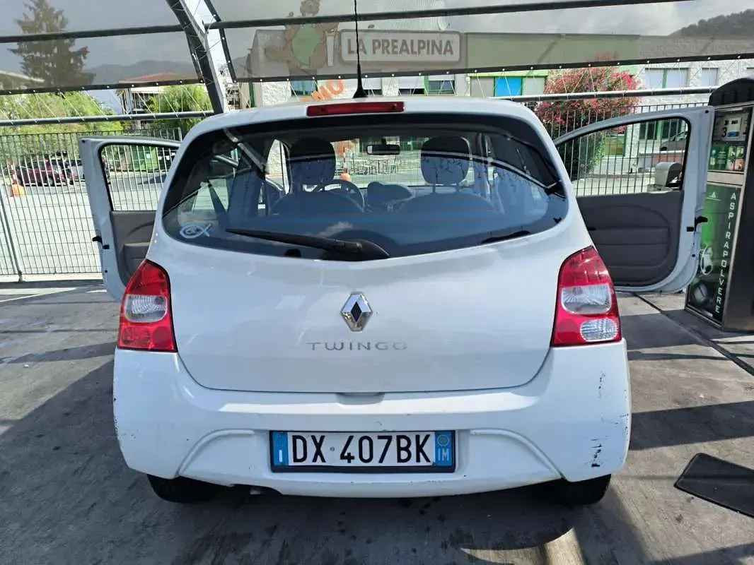 Usata Renault Twingo Dynamique 58 CV (42 kW) 2009 Bianco Utilitaria