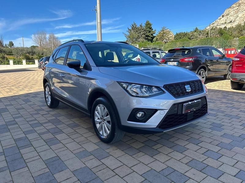 Usata Seat Arona Style 95 CV (69 kW) 2018 Argento SUV