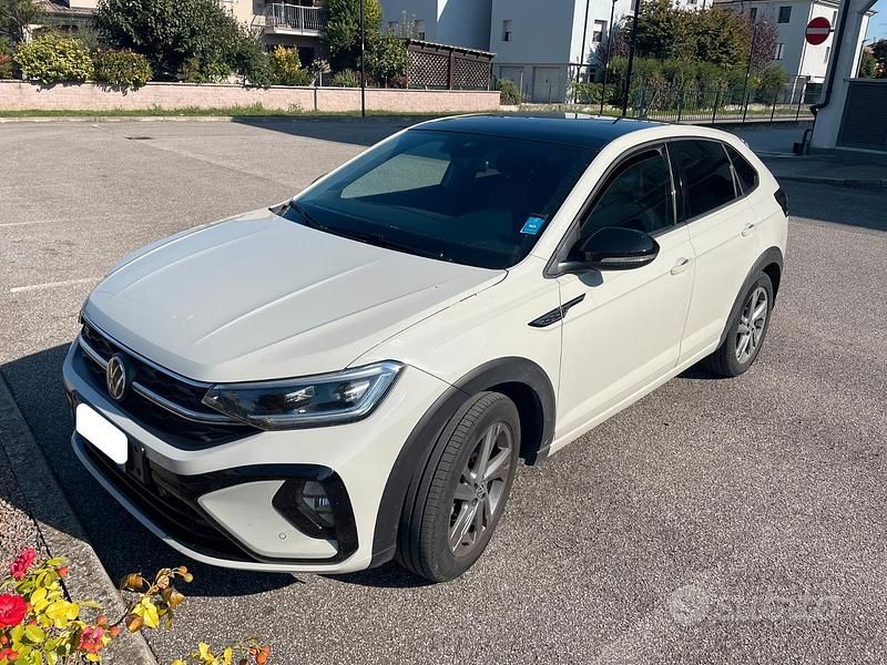 Usata VW Taigo R-line 110 CV (80 kW) 2022 Beige SUV