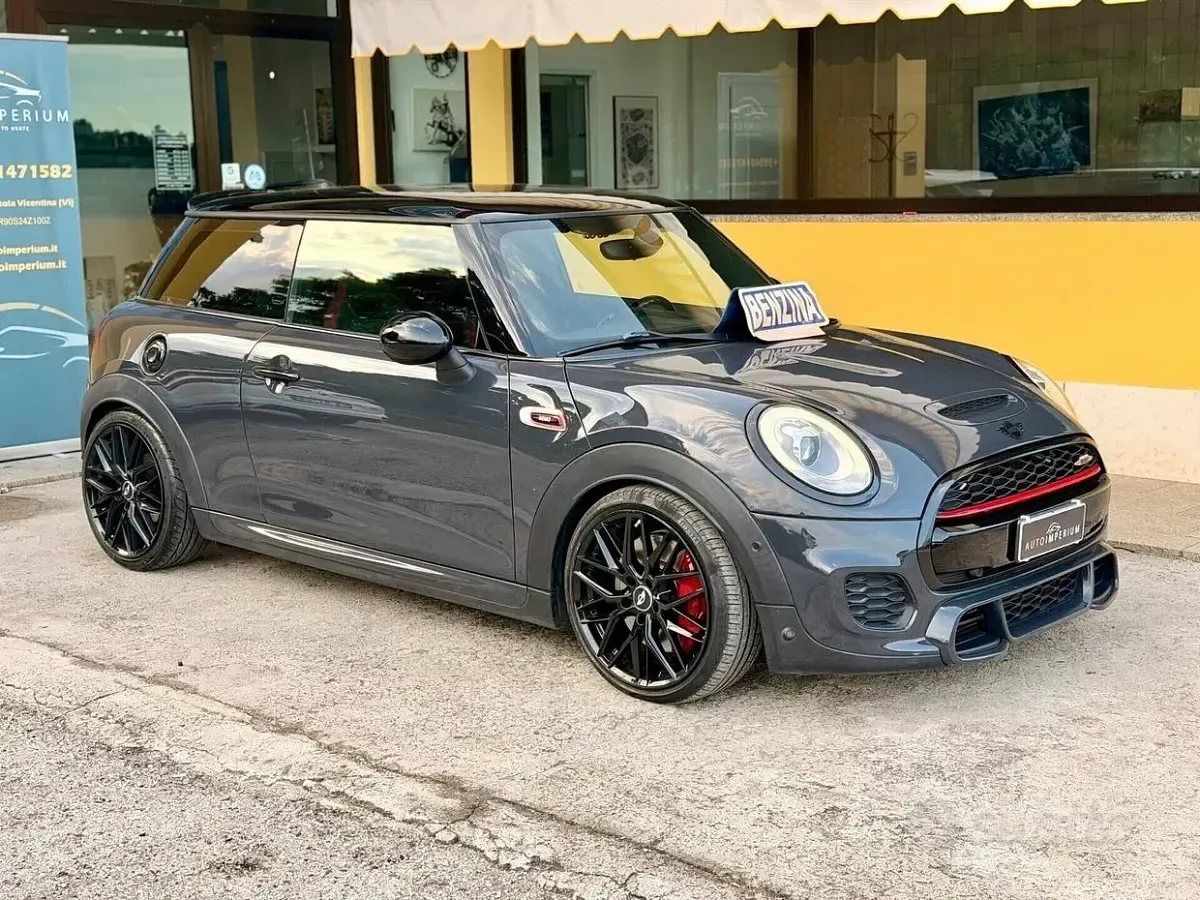 Usata Mini John Cooper Works 231 CV (169 kW) 2015 Grigio Utilitaria