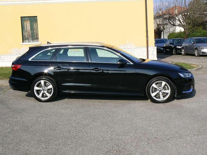 Usata Audi A4 Business 163 CV (119 kW) 2022 Nero Station wagon