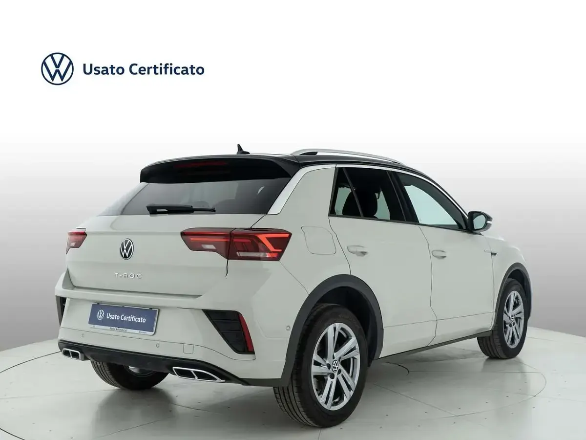 Usata VW T-Roc R-line 150 CV (110 kW) 2023 Grigio SUV