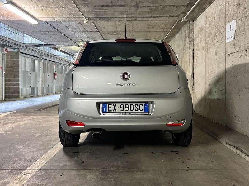 Usata Fiat Punto Street 69 CV (50 kW) 2014 Grigio Berlina