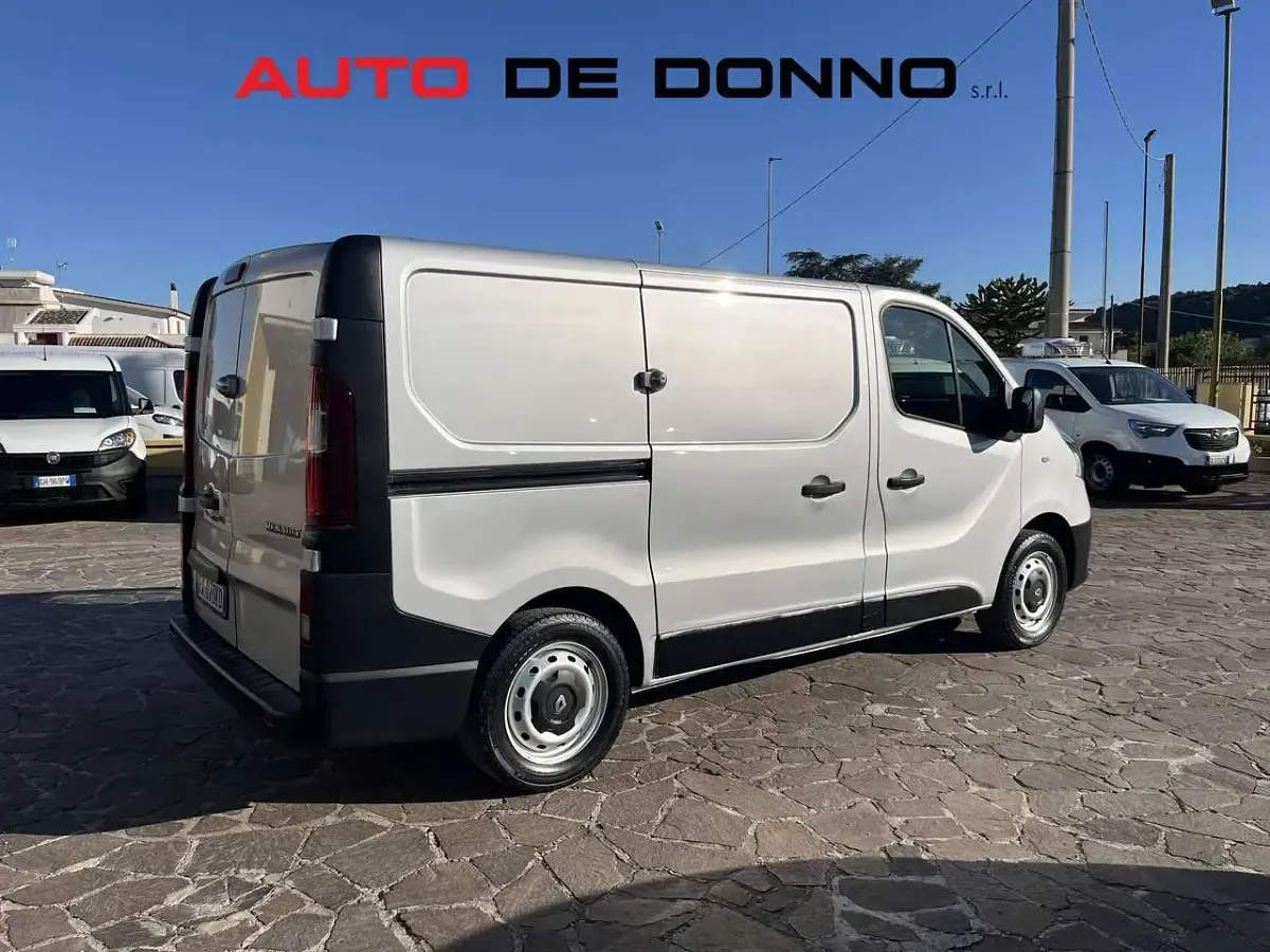 Usata Renault Trafic 121 CV (88 kW) 2019 Grigio Monovolume
