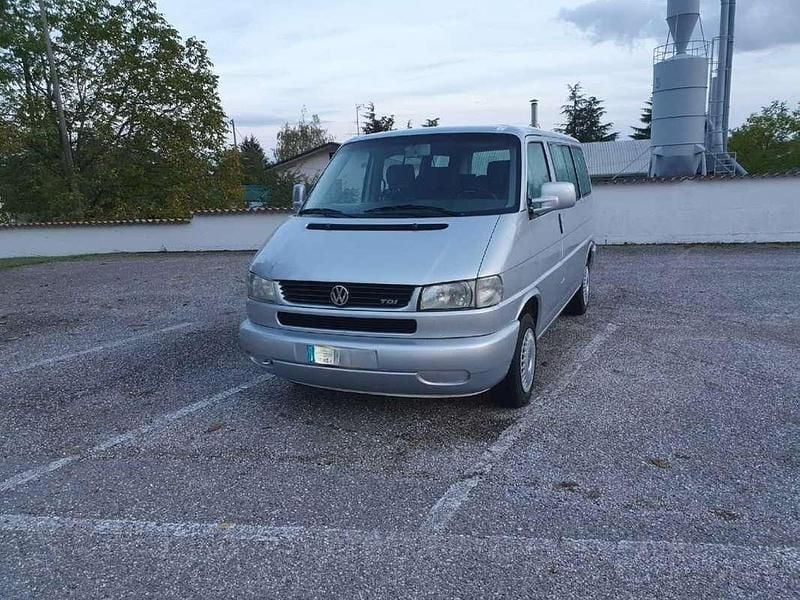 Usata 2000 VW Caravelle Monovolume | 12.690 € (Cara) - Immagine 1/4