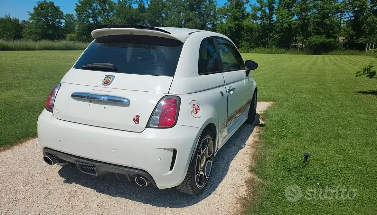 Usata Abarth 500 135 CV (99 kW) 2015 Bianco Utilitaria