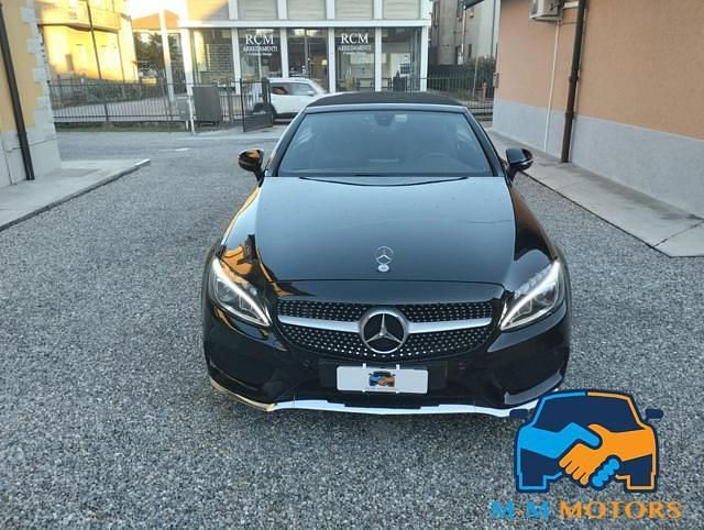 Usata Mercedes C180 AMG line 156 CV (114 kW) 2017 Nero Cabrio