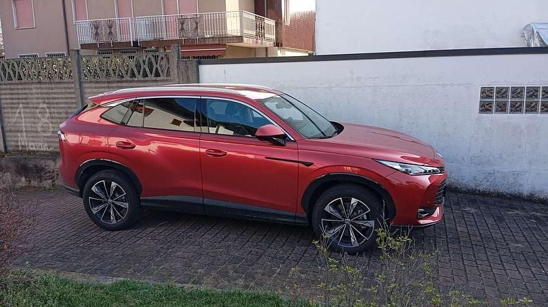 Nuova MG HS Luxury 162 CV (119 kW) 2025 Rosso SUV