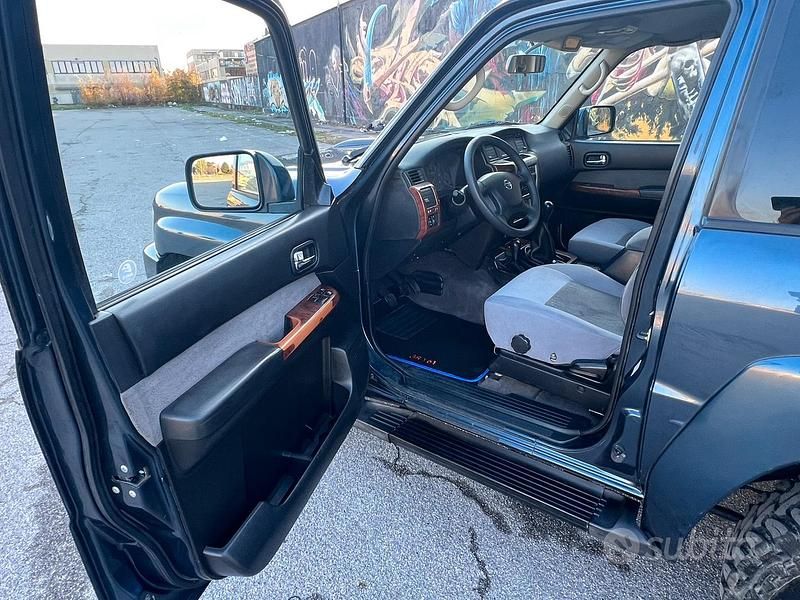 Usata Nissan Patrol 160 CV (117 kW) 2004 Blu SUV