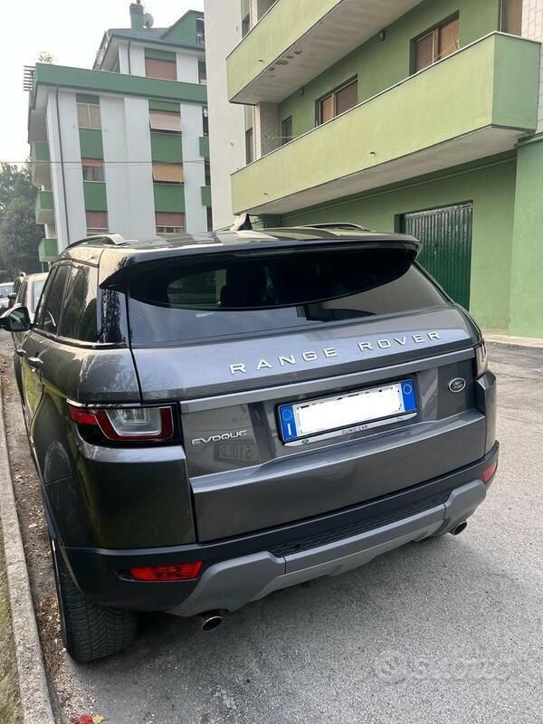 Usata Land Rover Range Rover evoque 150 CV (110 kW) 2018 Grigio SUV