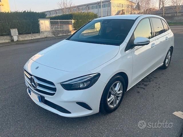 Usata Mercedes B180 116 CV (85 kW) 2019 Bianco Monovolume