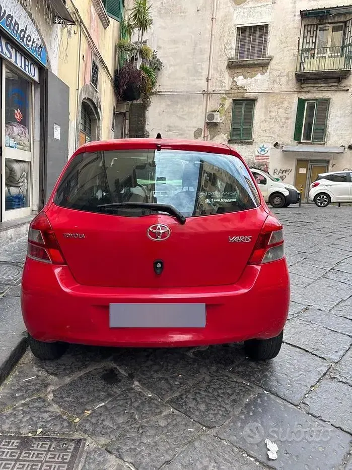 Usata Toyota Yaris 69 CV (50 kW) 2011 Utilitaria
