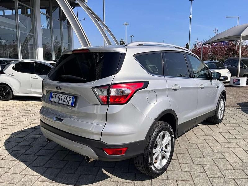 Usata Ford Kuga S 120 CV (88 kW) 2019 Argento SUV