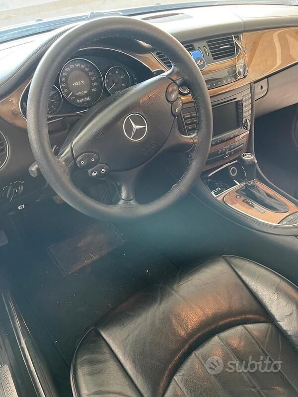 Occasion Mercedes CLS320 224 ch (164 kW) 2008 Noir Berline