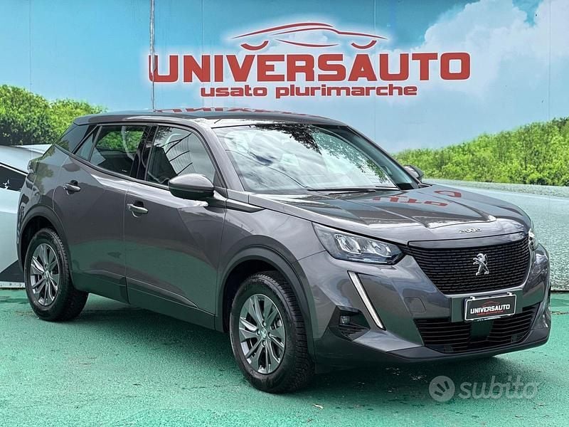Usata Peugeot 2008 Active 101 CV (74 kW) 2020 Grigio SUV