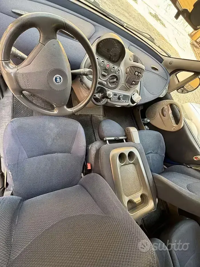 Usata Fiat Multipla 116 CV (85 kW) 2005 Bluazzurro Monovolume