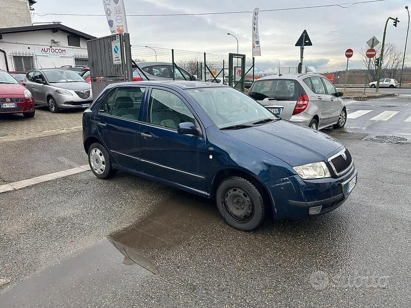 Usata Skoda Fabia Comfort 68 CV (50 kW) 2001 Blu Berlina