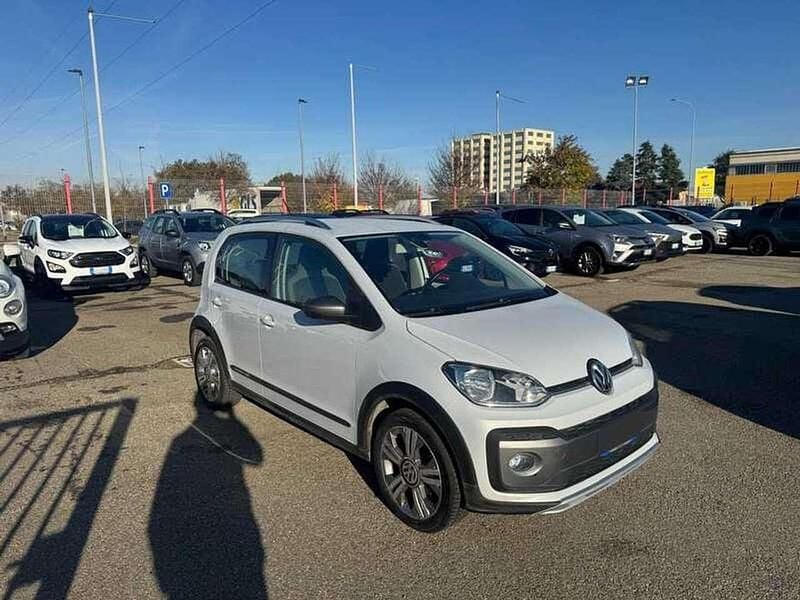Usata VW cross up! 75 CV (55 kW) 2017 Bianco Utilitaria