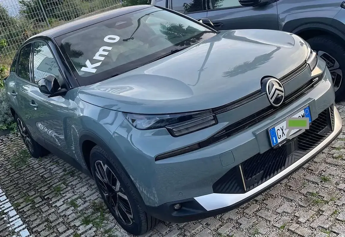 Nuova Citroën e-C4 61 kW (84 CV) 2025 Verde Berlina