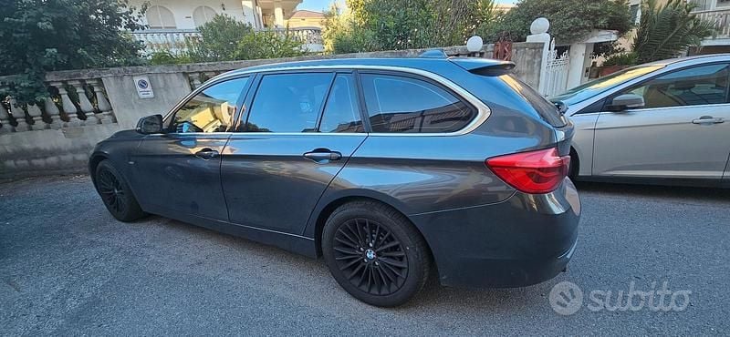 Usata BMW 320 Luxury Line 204 CV (150 kW) 2016 Grigio Station wagon