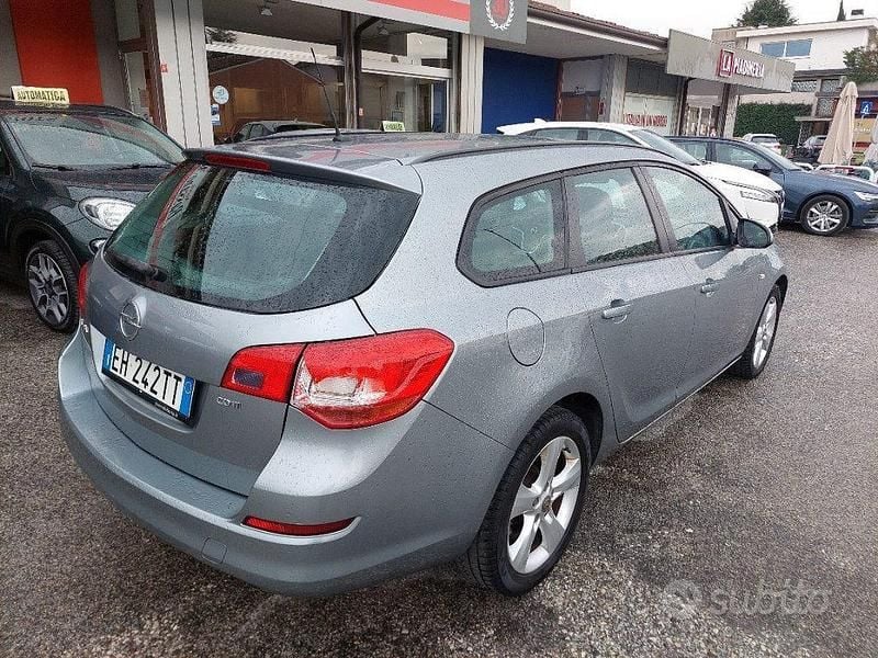 Occasion Opel Astra 110 ch (80 kW) 2011 Gris Break