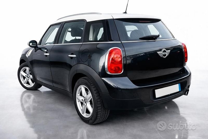 Usata Mini Countryman 111 CV (81 kW) 2012 Nero SUV