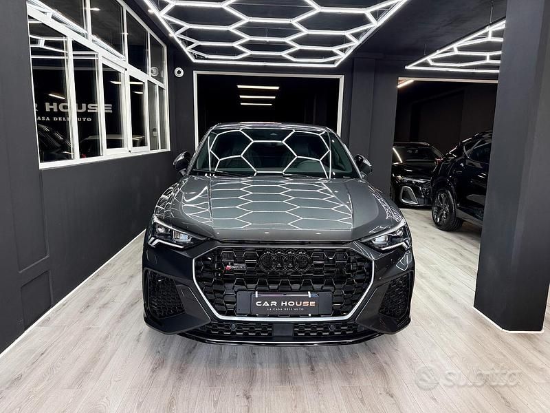 Begagnad Audi RS Q3 Comfort 400 HK (294 kW) 2021 Grå SUV