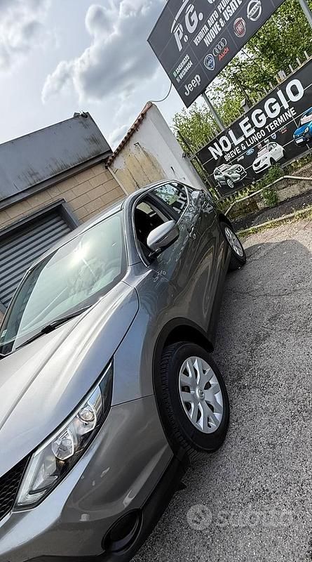 Usata Nissan Qashqai Visia 110 CV (80 kW) 2015 Grigio SUV