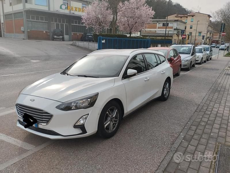 Usata Ford Focus 100 CV (73 kW) 2020 Bianco Station wagon
