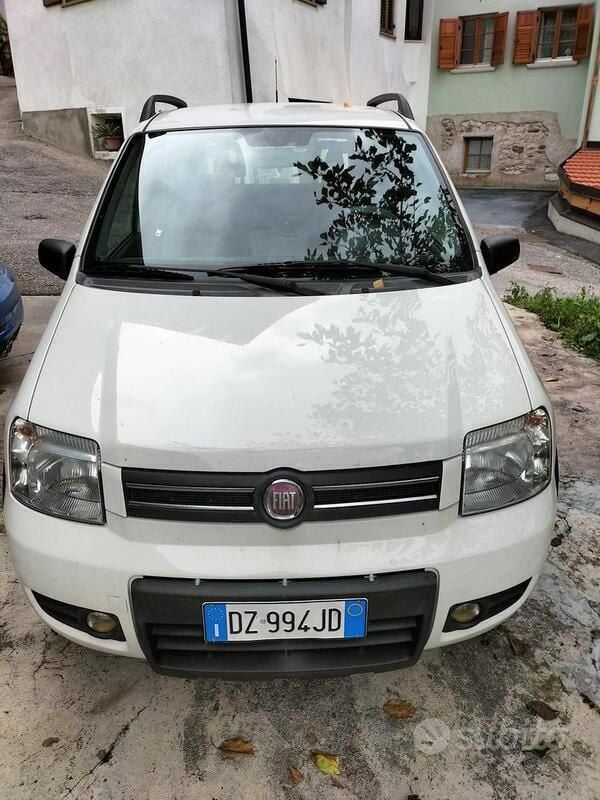 Bianco Usata 2009 Fiat Panda 4x4 Due volumi | 6000 € (Buon prezzo) - Immagine 1/4