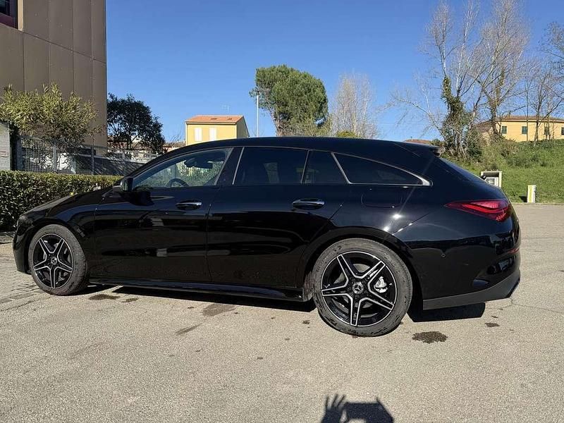 Usata Mercedes CLA180 AMG Line Premium Plus 116 CV (85 kW) 2025 Nero Berlina