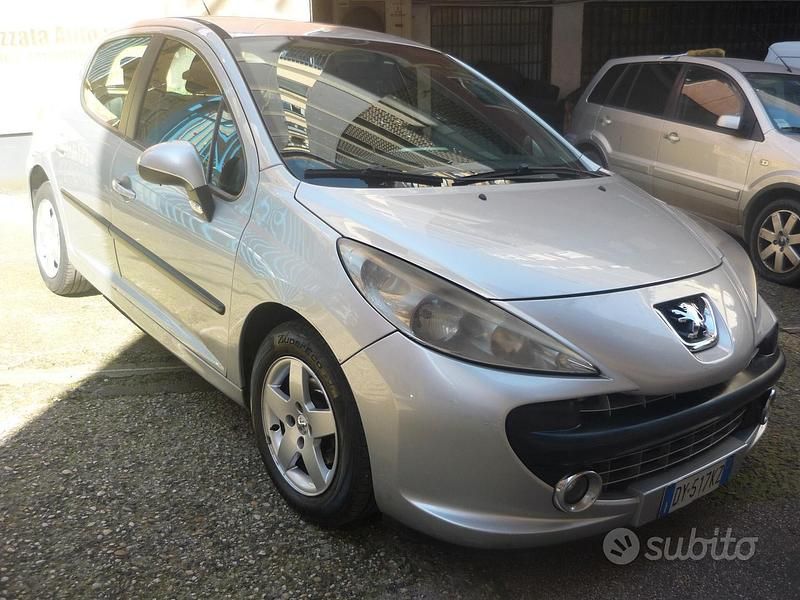 Usata Peugeot 207 75 CV (55 kW) 2009 Grigio Berlina