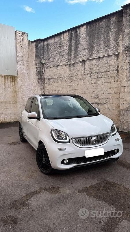 Usata Smart ForFour Passion 75 CV (55 kW) 2018 Bianco Utilitaria