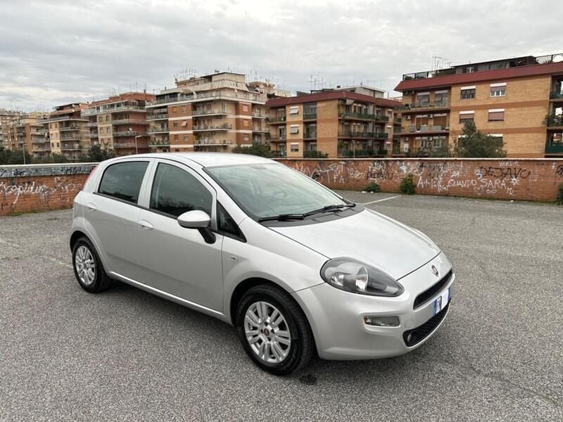 Usata Fiat Punto Street 95 CV (69 kW) 2018 Argento Utilitaria