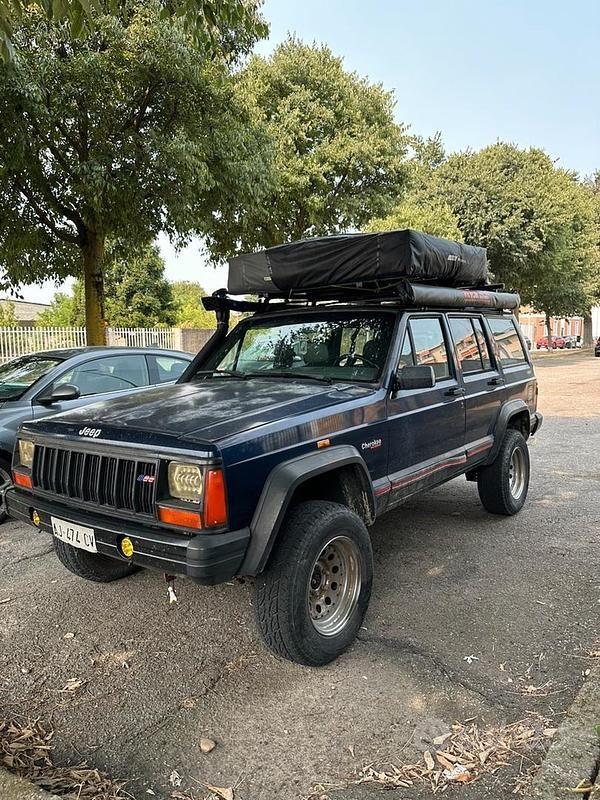 Blu Usata 1995 Jeep Cherokee SUV | 8500 € - Immagine 1/4