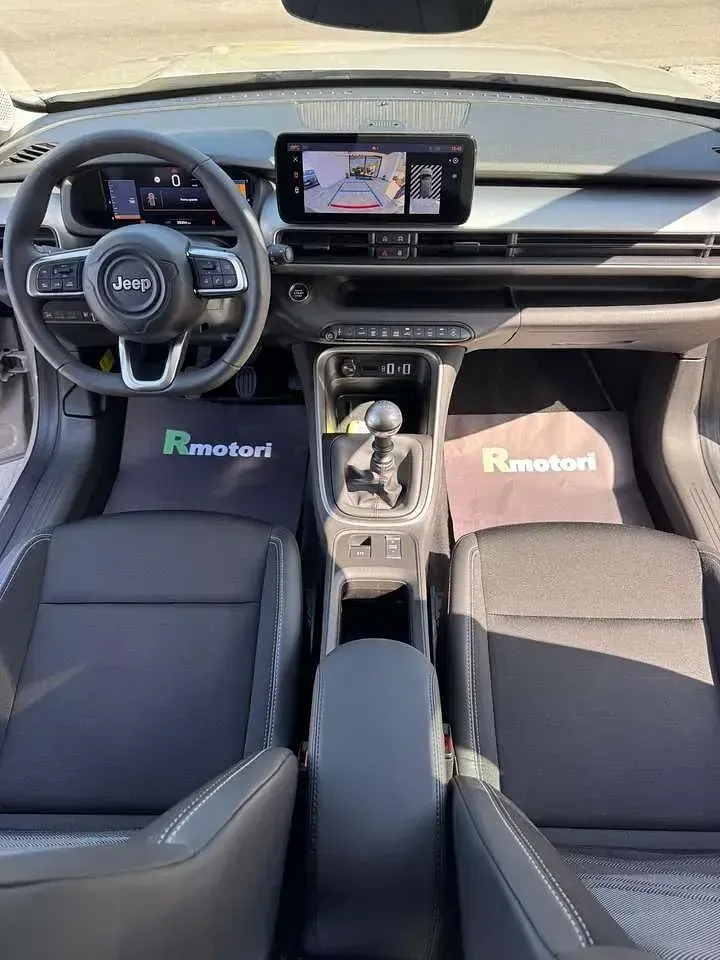 Usata Jeep Avenger Summit 101 CV (74 kW) 2025 Beige SUV