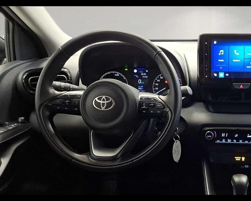 Usata Toyota Yaris Hybrid Active 116 CV (85 kW) 2025 Nero Utilitaria