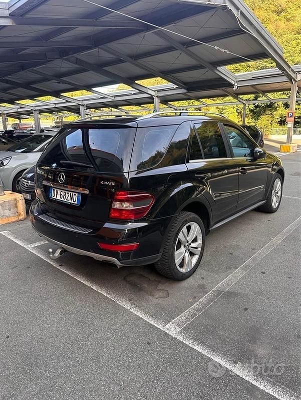 Usata Mercedes ML320 2009 Nero SUV