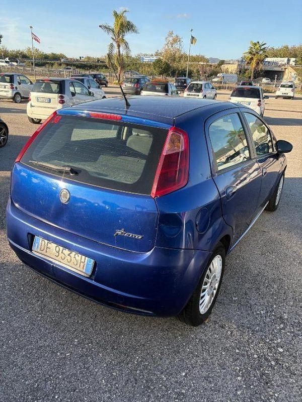 Usata Fiat Grande Punto Dynamic 89 CV (65 kW) 2007 Blu Utilitaria