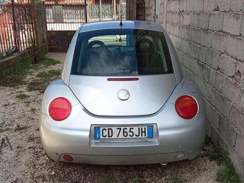 Usata VW New Beetle Cabriolet 90 CV (66 kW) 2002 Grigio Cabrio