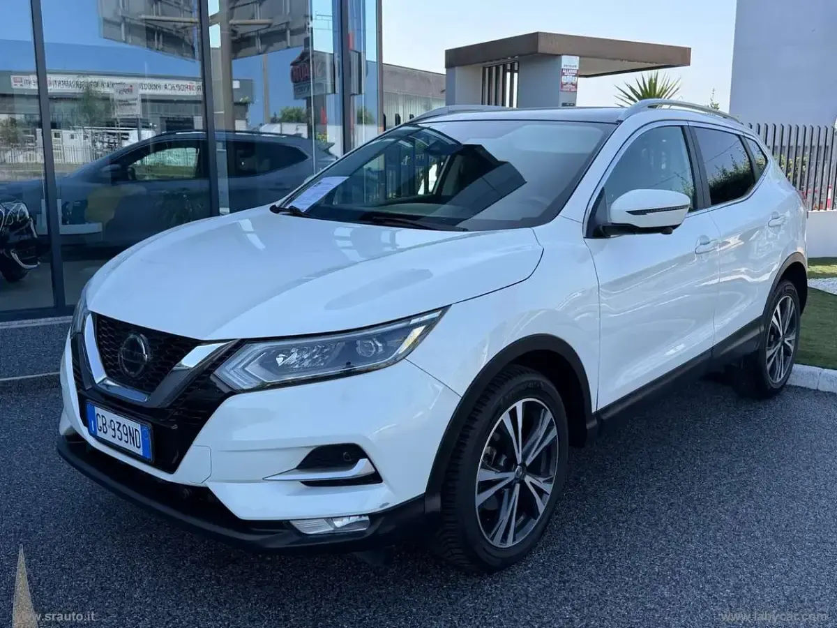 Usata Nissan Qashqai N-Connecta 116 CV (85 kW) 2020 Bianco SUV