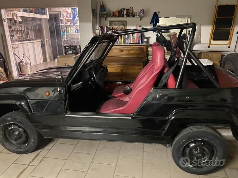 Usata Renault R4 34 CV (25 kW) 1987 Nero Utilitaria