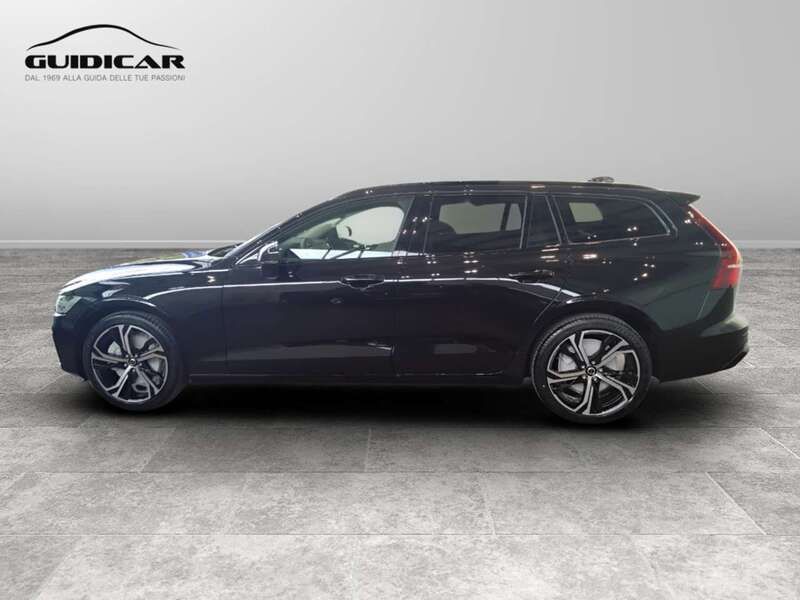 Nuova Volvo V60 Plus 197 CV (144 kW) 2025 Onyx black Station wagon
