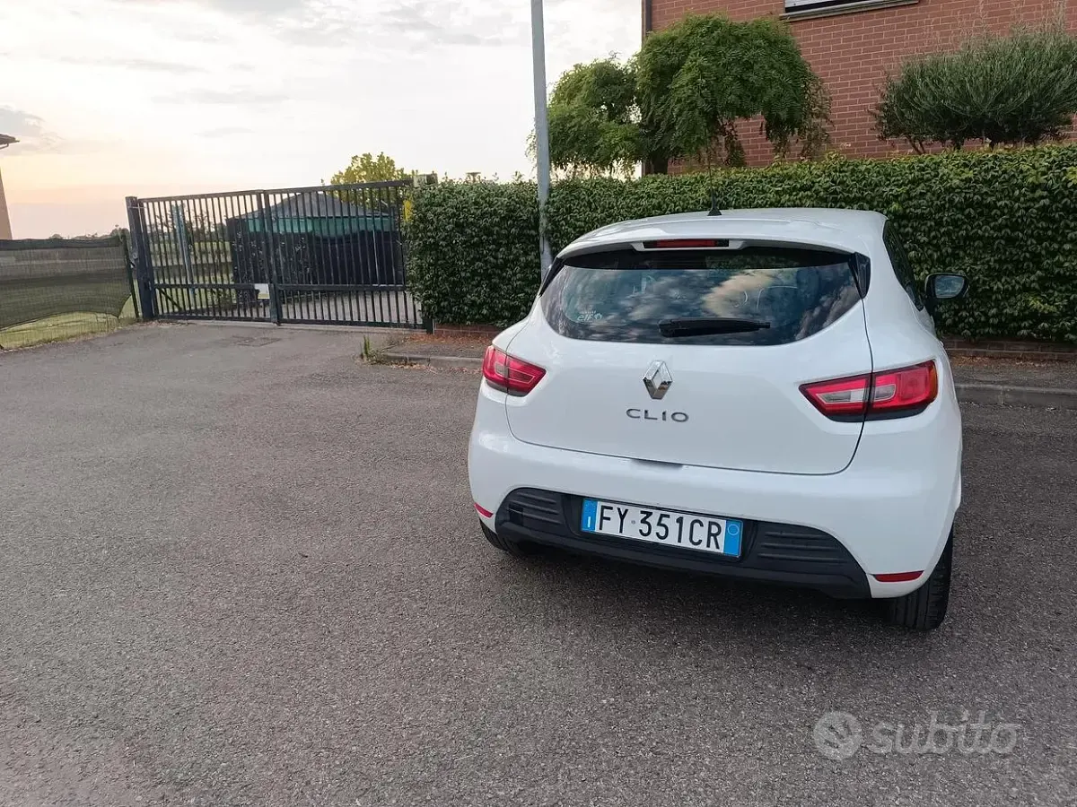 Usata Renault Clio 75 CV (55 kW) 2019 Bianco Berlina