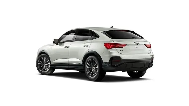 Usata Audi Q3 Sportback Comfort 193 CV (141 kW) 2025 Argento rugiada metallizzato SUV