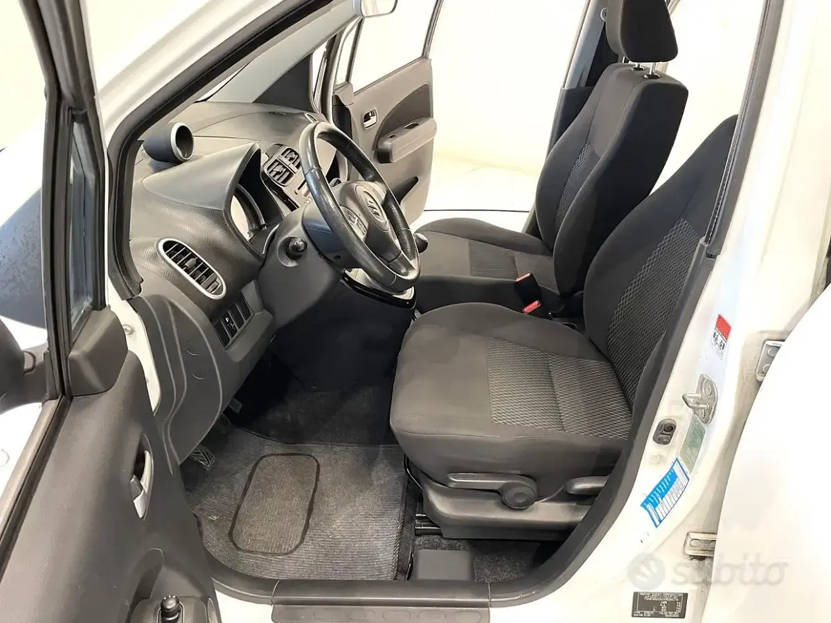 Usata Suzuki Splash 68 CV (50 kW) 2014 Bianco Utilitaria